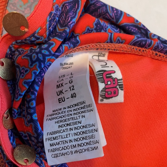 Altar’d state Patterned Bikini Top - Picture 4 of 7